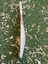 Load image into Gallery viewer, BTC Wales Performance Bat 5