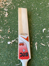 Load image into Gallery viewer, BTC Wales Players Edition Bat 3