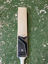 Load image into Gallery viewer, BTC Precision Bat 7