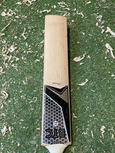 Load image into Gallery viewer, BTC Precision Bat 8