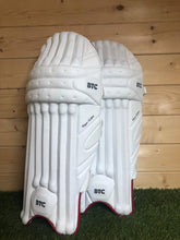 Load image into Gallery viewer, BTC Players Edition Batting Pads