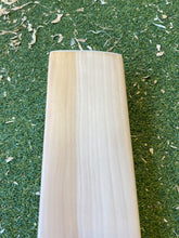 Load image into Gallery viewer, BTC Wales Players Edition Bat 3
