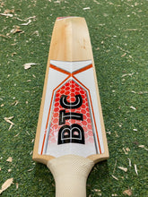Load image into Gallery viewer, BTC Wales Precision Bat 5
