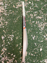 Load image into Gallery viewer, BTC Players Edition Harrow Bat 2
