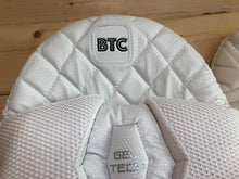 Load image into Gallery viewer, BTC Precision Batting Pads &amp; Gloves
